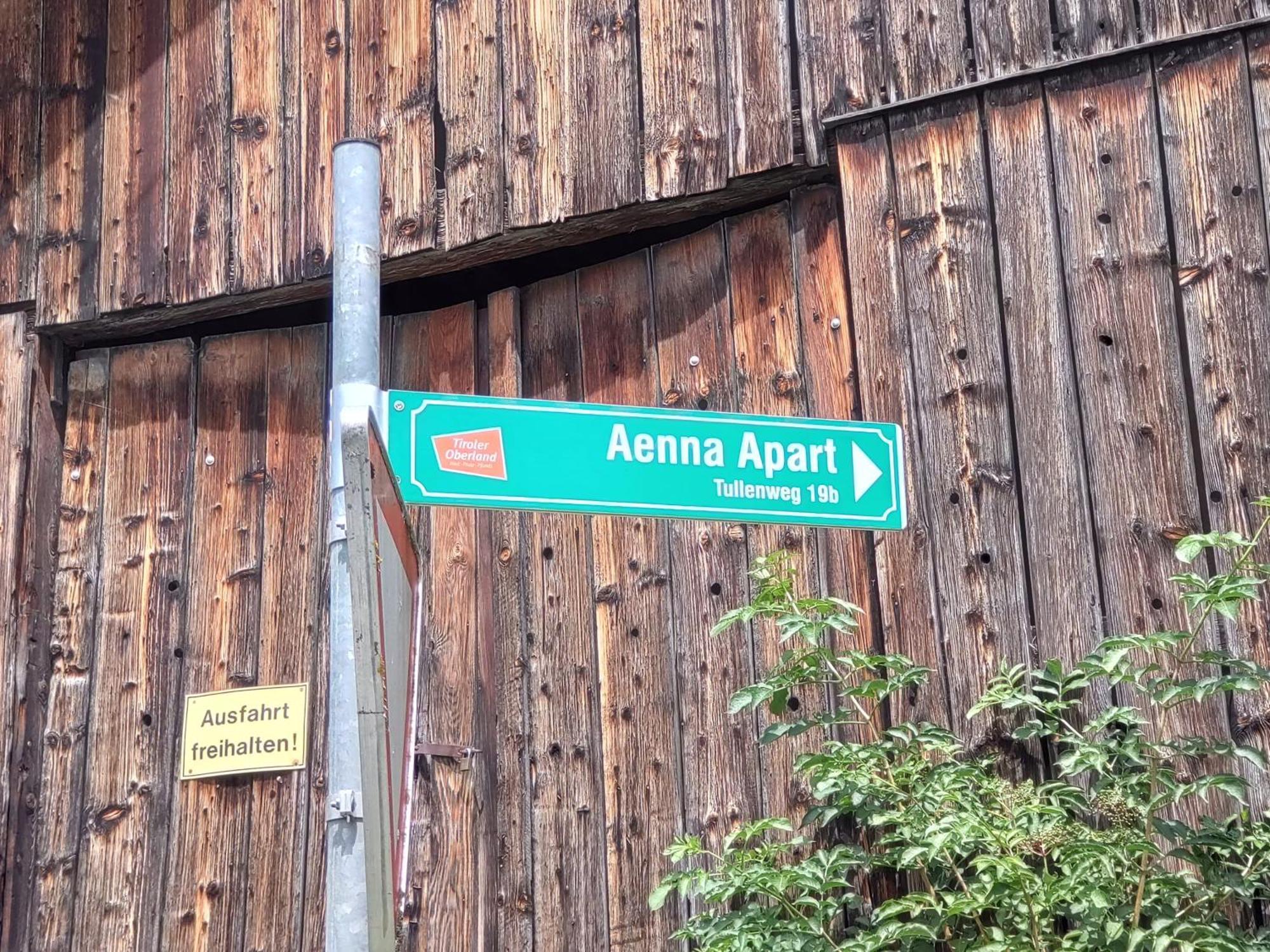 Aenna Apart Prutz Esterno foto